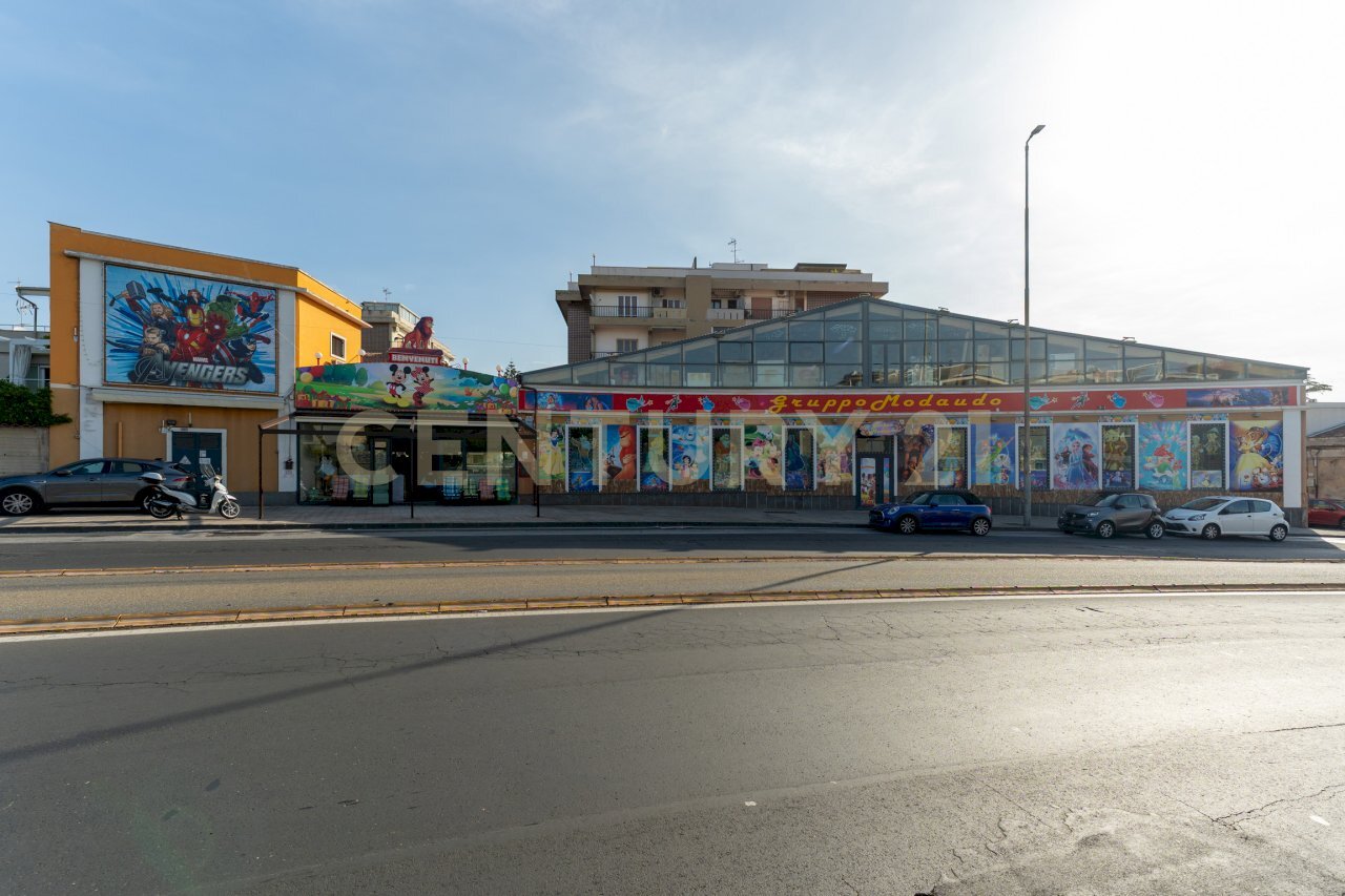 Il Regno del Giocattolo (2).jpg - Commercial Premises Via Passo Gravina 150, Catania - photo 2