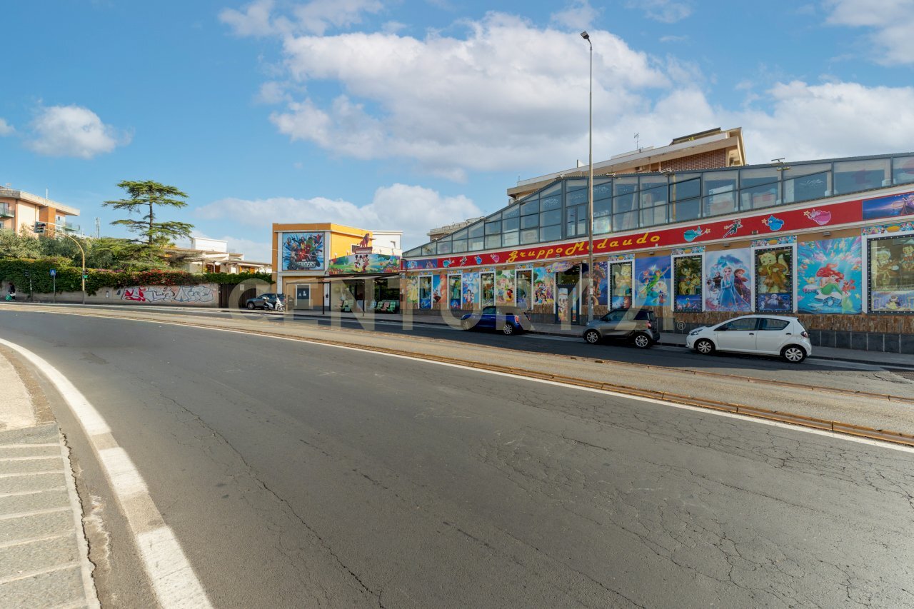 Il Regno del Giocattolo (1).jpg - Commercial Premises Via Passo Gravina 150, Catania - photo 3