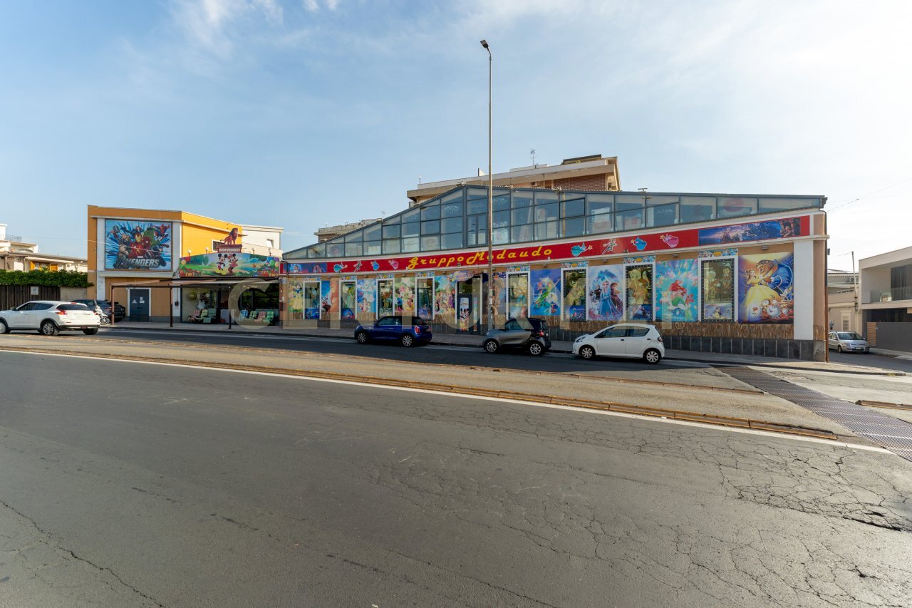 Il Regno del Giocattolo (9).jpg - Commercial Premises Via Passo Gravina 150, Catania - photo 1