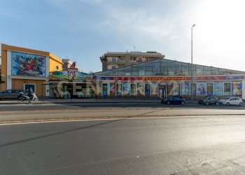 Il Regno del Giocattolo (2).jpg - Commercial Premises Via Passo Gravina 150, Catania - photo 2