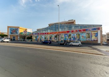 Il Regno del Giocattolo (9).jpg - Commercial Premises Via Passo Gravina 150, Catania - photo 1