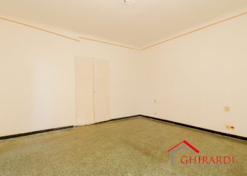 4.0 CAMERA 1.jpg - Appartamento VIA F. RAVASCHIO 17, Genova - foto 11