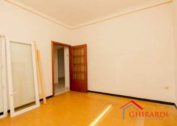 5.0 CAMERA 2.jpg - Appartamento VIA F. RAVASCHIO 17, Genova - foto 15