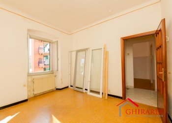 5.2 CAMERA 2.jpg - Appartamento VIA F. RAVASCHIO 17, Genova - foto 17