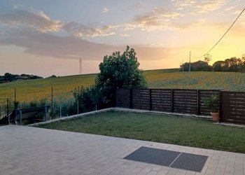 20220626_203654.jpg - Porzione di casa Via Barcaglione, Ancona - foto 5