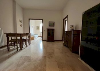 Soggiorno con cottura - Trilocale Via Vittorio Veneto, Chiavari - foto 5