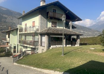 Villa Frazione Bovet, 11, Gressan - foto 1