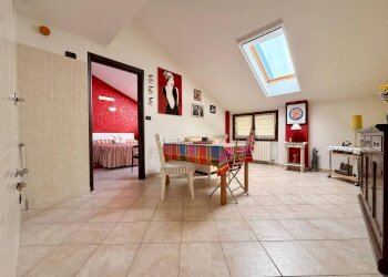 Two-room apartment Vinovo - photo 2