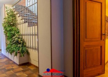 Interno palazzo - Bilocale via San Francesco d'Assisi, 3, Busca - foto 8