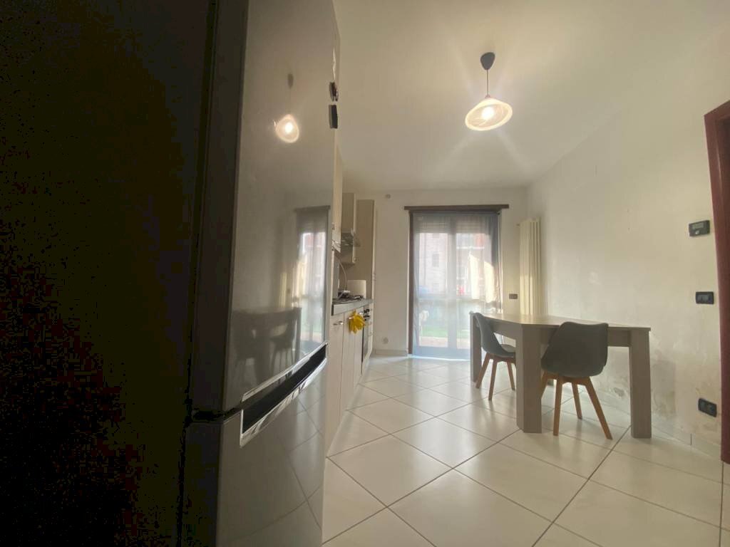 Cucina - Bilocale via Salvo D'Acquisto, Vinovo - foto 2