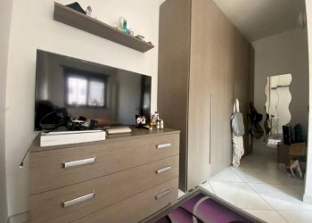 Camera da letto - Bilocale via Salvo D'Acquisto, Vinovo - foto 14