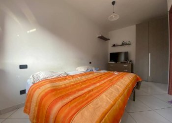 Camera da letto - Bilocale via Salvo D'Acquisto, Vinovo - foto 17