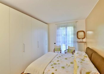 Camera da letto - Bilocale via Scuri, 22, Asso - foto 12