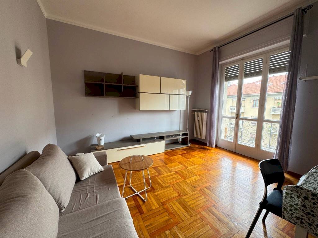 Salone - Bilocale Cuneo (zona Centro) - foto 2