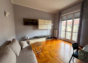 Salone - Bilocale Cuneo (zona Centro) - foto 2