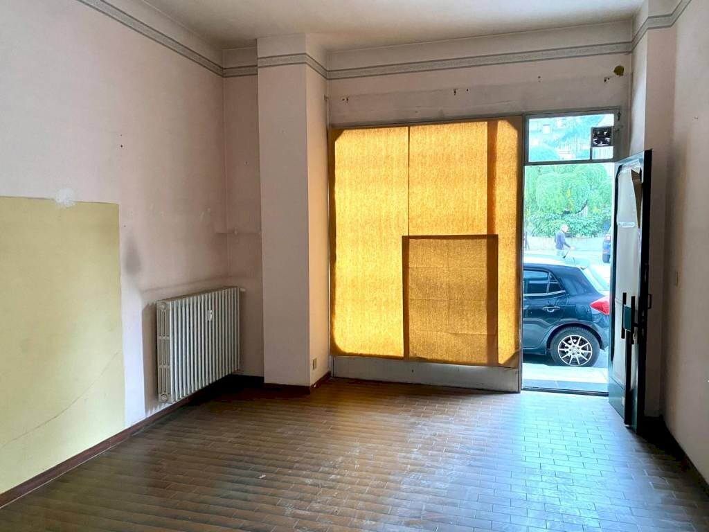 Interno appartamento - Alimentari - Gastronomia via Nicola Sacco e Bartolomeo Vanzetti, 5, Cuneo (zona Donatello) - foto 3