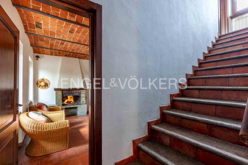 Scala - Rustico Frazione Berri, La Morra - foto 3