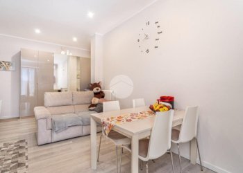 Three-room apartment Via Pirandello, Caselle Torinese - photo 1