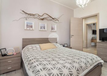 Three-room apartment Via Pirandello, Caselle Torinese - photo 11