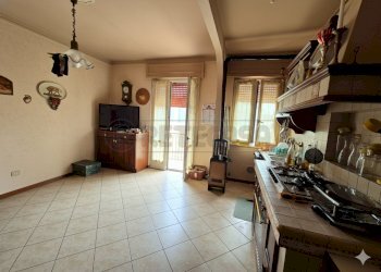 Gemini_Generated_Image_7uydiw7uydiw7uyd.png - Trilocale Via Bergamo, Castelverde - foto 4