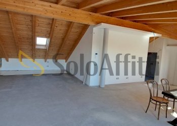 20231027_150909.jpg - Trilocale Via San Francesco D'Assisi 13, Ceriano Laghetto - foto 18