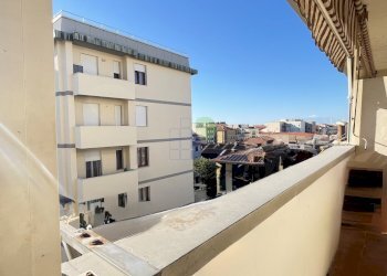 Balcone della cucina - Quadrilocale Via Forte dei Cavalleggeri 55, Livorno - foto 2