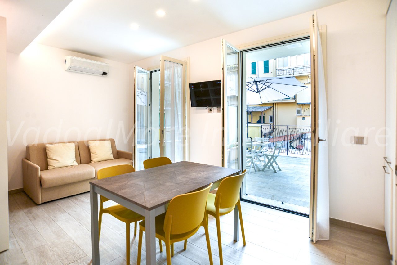 Piazza Fedi-18.jpg - Two-room apartment Piazzetta Virgilio Fedi 1, Finale Ligure - photo 2