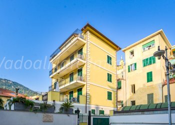 Piazza Fedi-04.jpg - Bilocale Piazzetta Virgilio Fedi 1, Finale Ligure - foto 22