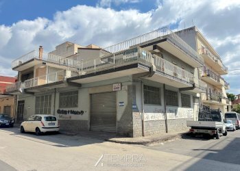 IMG_6156.jpg - Villa VIA ALBERT EINSTEIN 9, Adrano - foto 1