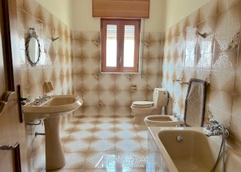 IMG_6123.jpg - Villa VIA ALBERT EINSTEIN 9, Adrano - foto 19