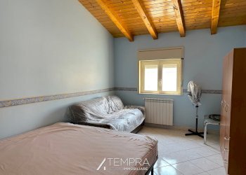 IMG_6141.jpg - Villa VIA ALBERT EINSTEIN 9, Adrano - foto 27