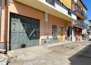 IMG_3680 (1).jpg - Appartamento VIA DELL'AMICIZIA, Adrano - foto 2