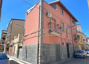 1.jpg - Villa Adrano - foto 2