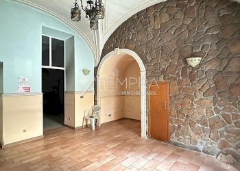 5904445031513704026.jpg - Commercial Premises Adrano - photo 5