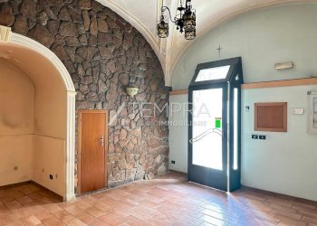 5904445031513704027.jpg - Commercial Premises Adrano - photo 6