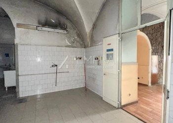 5904445031513704040.jpg - Commercial Premises Adrano - photo 8