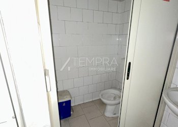 5904445031513704034.jpg - Commercial Premises Adrano - photo 16