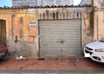 5893251595121052205.jpg - Box Adrano - foto 1