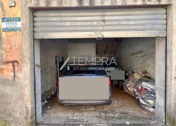 5893251595121052207.jpg - Box Adrano - foto 4