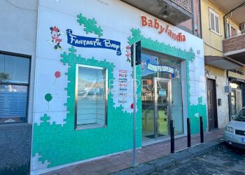 5827724842454074852.jpg - Commercial Premises Adrano - photo 2