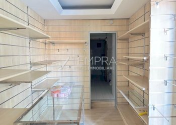 5827724842454074863.jpg - Commercial Premises Adrano - photo 9