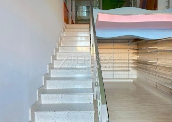 5827724842454074856.jpg - Commercial Premises Adrano - photo 12