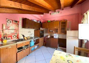 131215_dcdd1d632666cab87d4d2499a2b90bfe4d2ce6ea.jp - Casa indipendente Adrano - foto 10