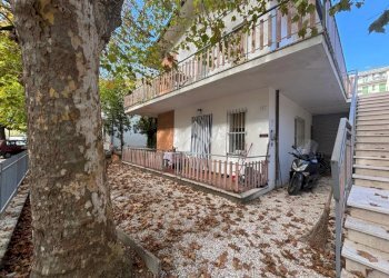Bilocale Viale Raffaello Sanzio, Cesenatico - foto 1