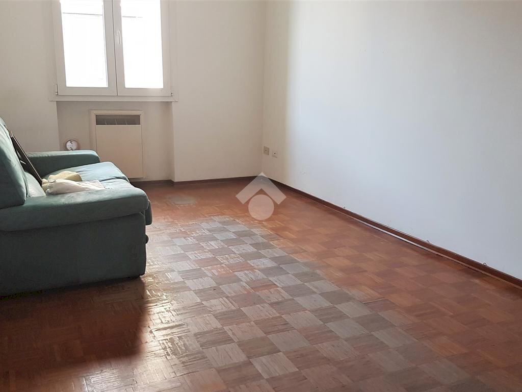 Three-room apartment Via o. poveromini, Lugo - photo 2