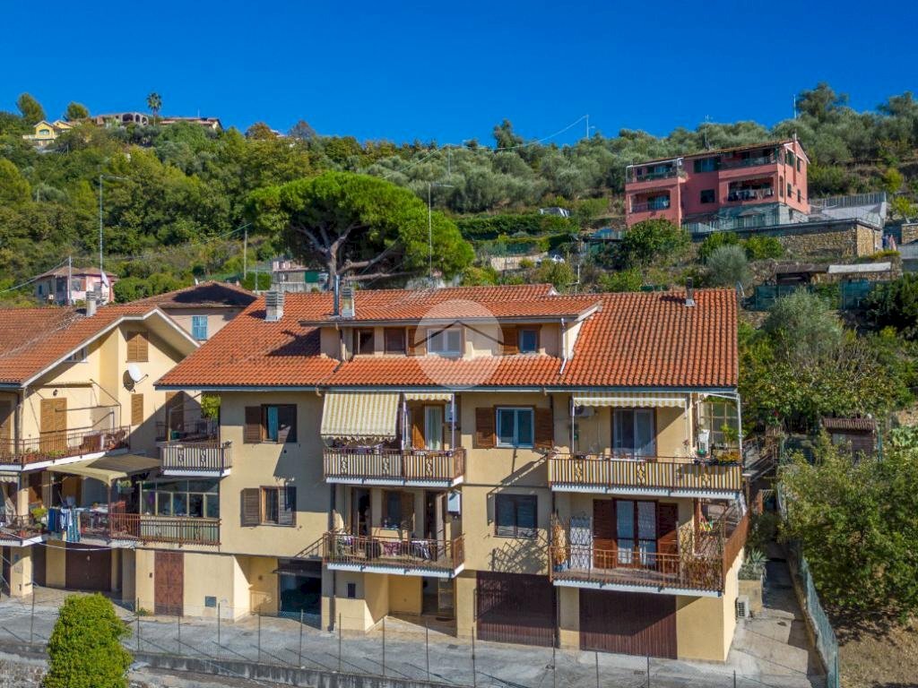 Four-room apartment Via Cantalupo, Imperia - photo 2