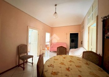 Four-room apartment Via Montenotte, Savona (neighborhood Centro) - photo 4