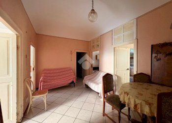 Four-room apartment Via Montenotte, Savona (neighborhood Centro) - photo 26