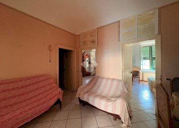 Four-room apartment Via Montenotte, Savona (neighborhood Centro) - photo 27