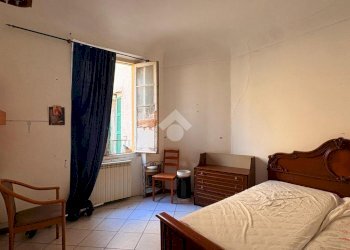 Four-room apartment Via Montenotte, Savona (neighborhood Centro) - photo 13